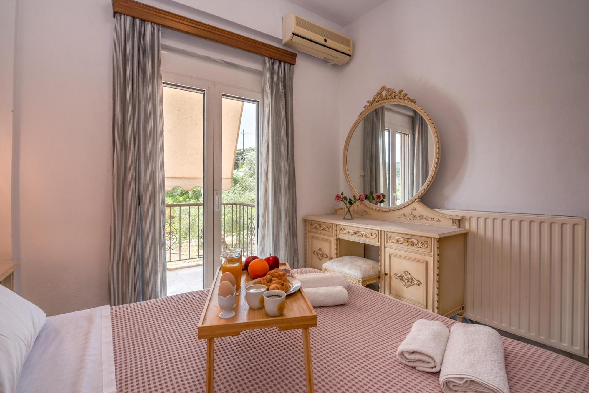 הוילה Kotsianá Achilleas Deluxe Αpartment -Pet Friendly-Parking-Mountain View מראה חיצוני תמונה